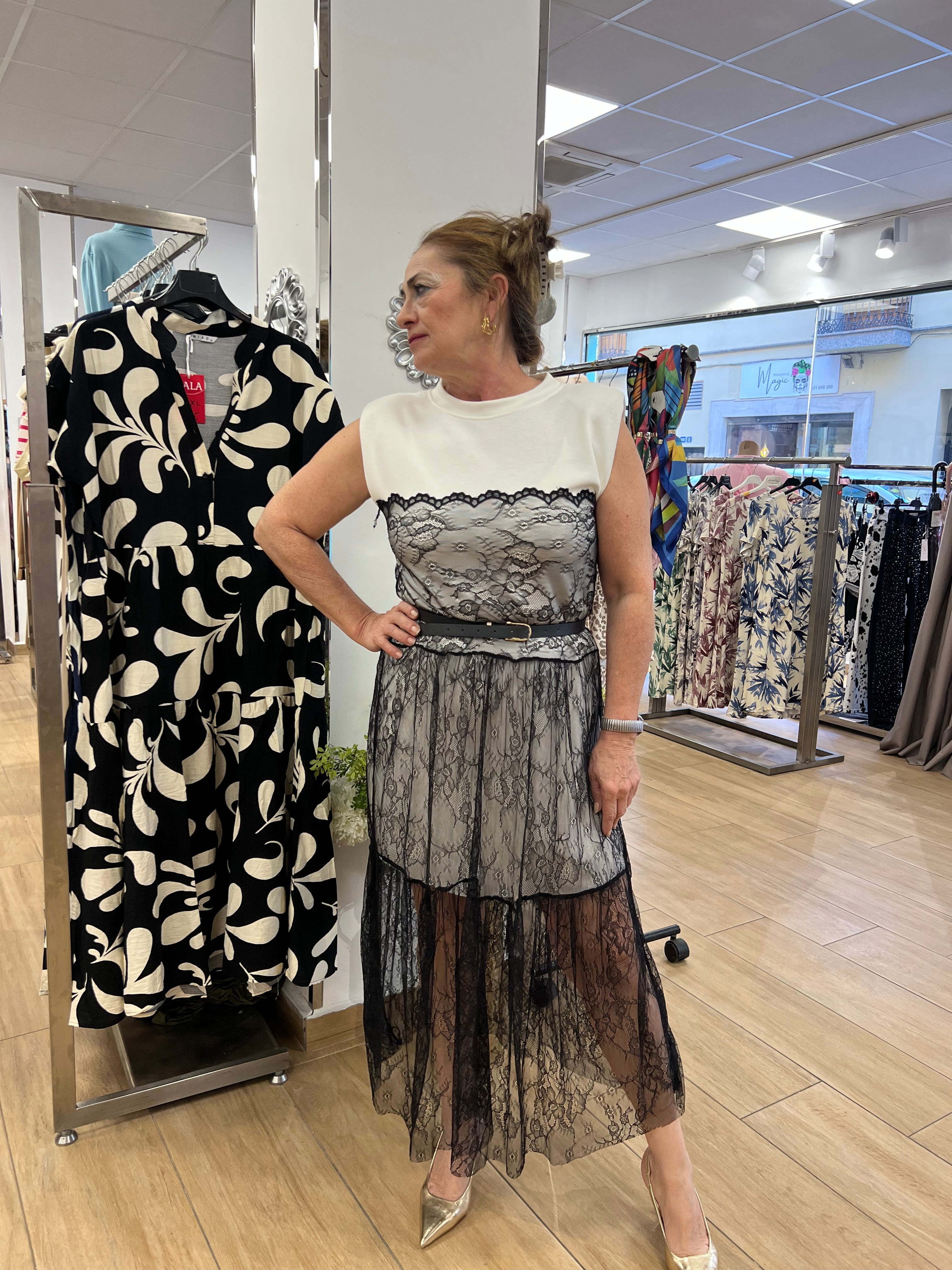 VESTIDO ENCAJE CHIC